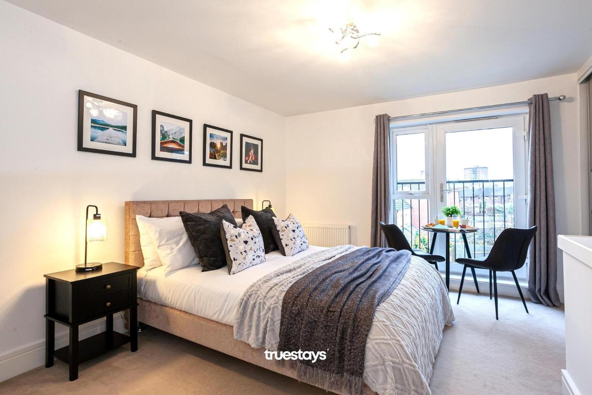 Ambassador House By Truestays - Luxury 4 Bedroom House In Stoke-On-Trent Etruria Extérieur photo