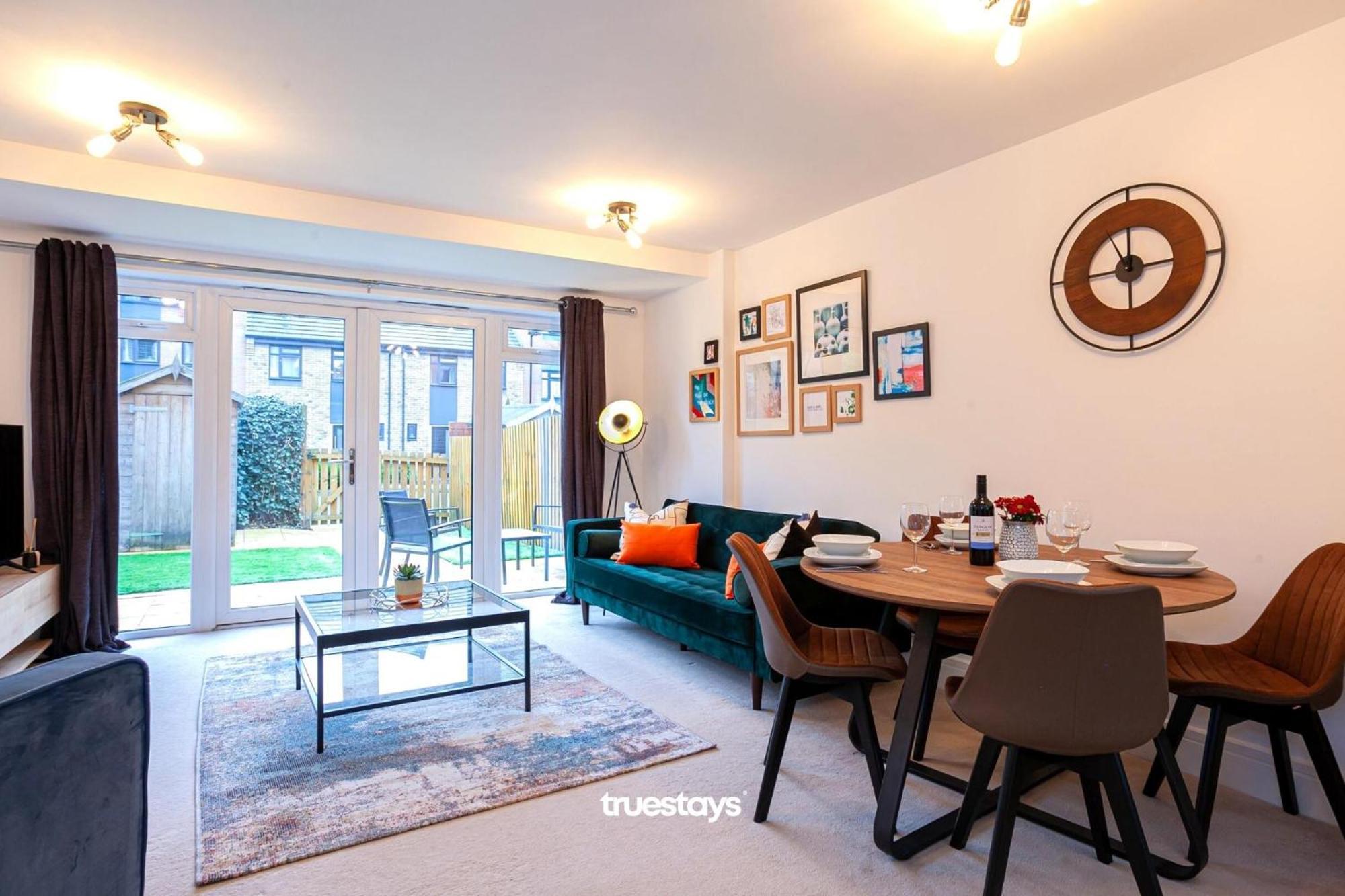 Ambassador House By Truestays - Luxury 4 Bedroom House In Stoke-On-Trent Etruria Extérieur photo
