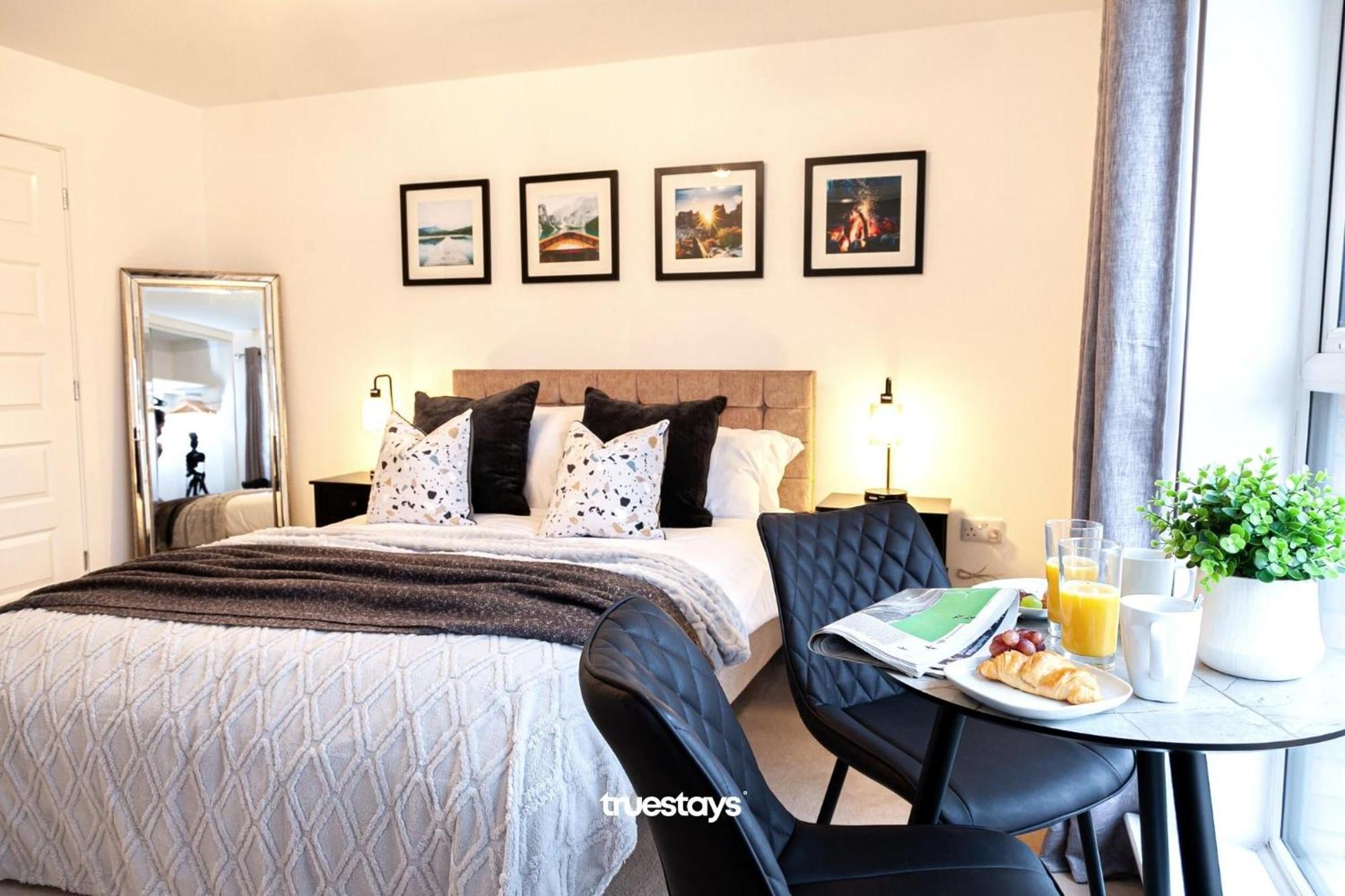 Ambassador House By Truestays - Luxury 4 Bedroom House In Stoke-On-Trent Etruria Extérieur photo