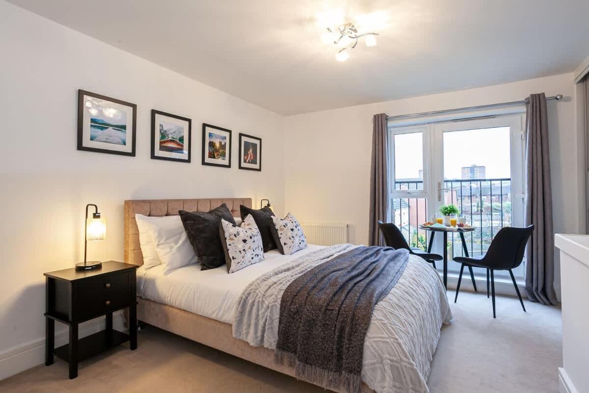 Ambassador House By Truestays - Luxury 4 Bedroom House In Stoke-On-Trent Etruria Extérieur photo