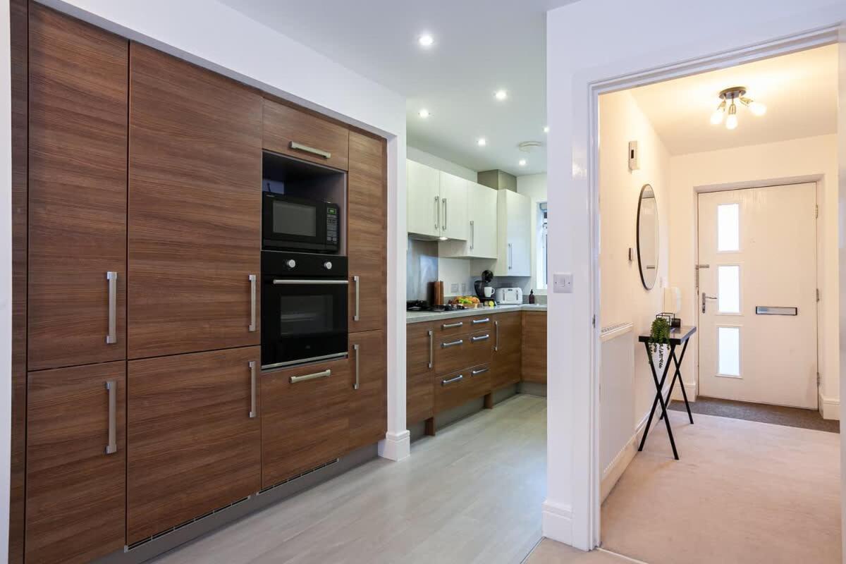 Ambassador House By Truestays - Luxury 4 Bedroom House In Stoke-On-Trent Etruria Extérieur photo