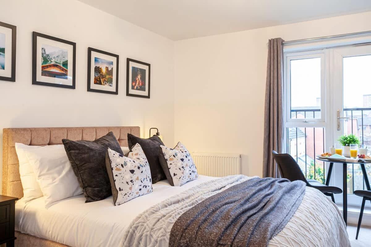 Ambassador House By Truestays - Luxury 4 Bedroom House In Stoke-On-Trent Etruria Extérieur photo