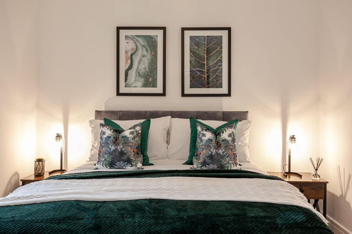 Ambassador House By Truestays - Luxury 4 Bedroom House In Stoke-On-Trent Etruria Extérieur photo