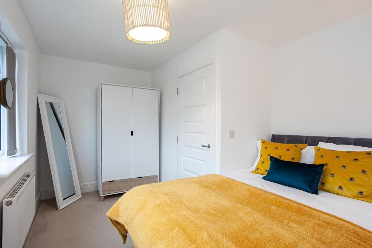 Ambassador House By Truestays - Luxury 4 Bedroom House In Stoke-On-Trent Etruria Extérieur photo