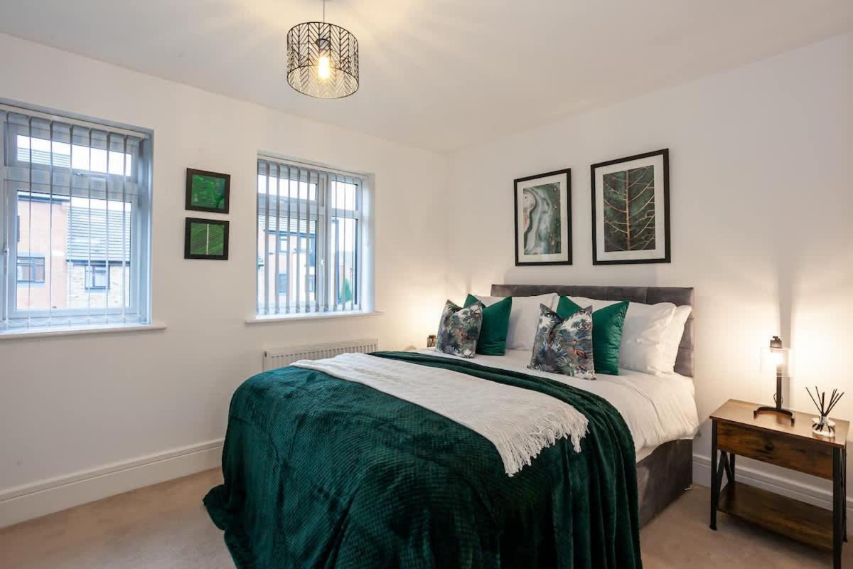 Ambassador House By Truestays - Luxury 4 Bedroom House In Stoke-On-Trent Etruria Extérieur photo