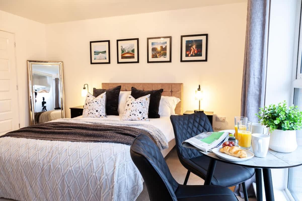 Ambassador House By Truestays - Luxury 4 Bedroom House In Stoke-On-Trent Etruria Extérieur photo